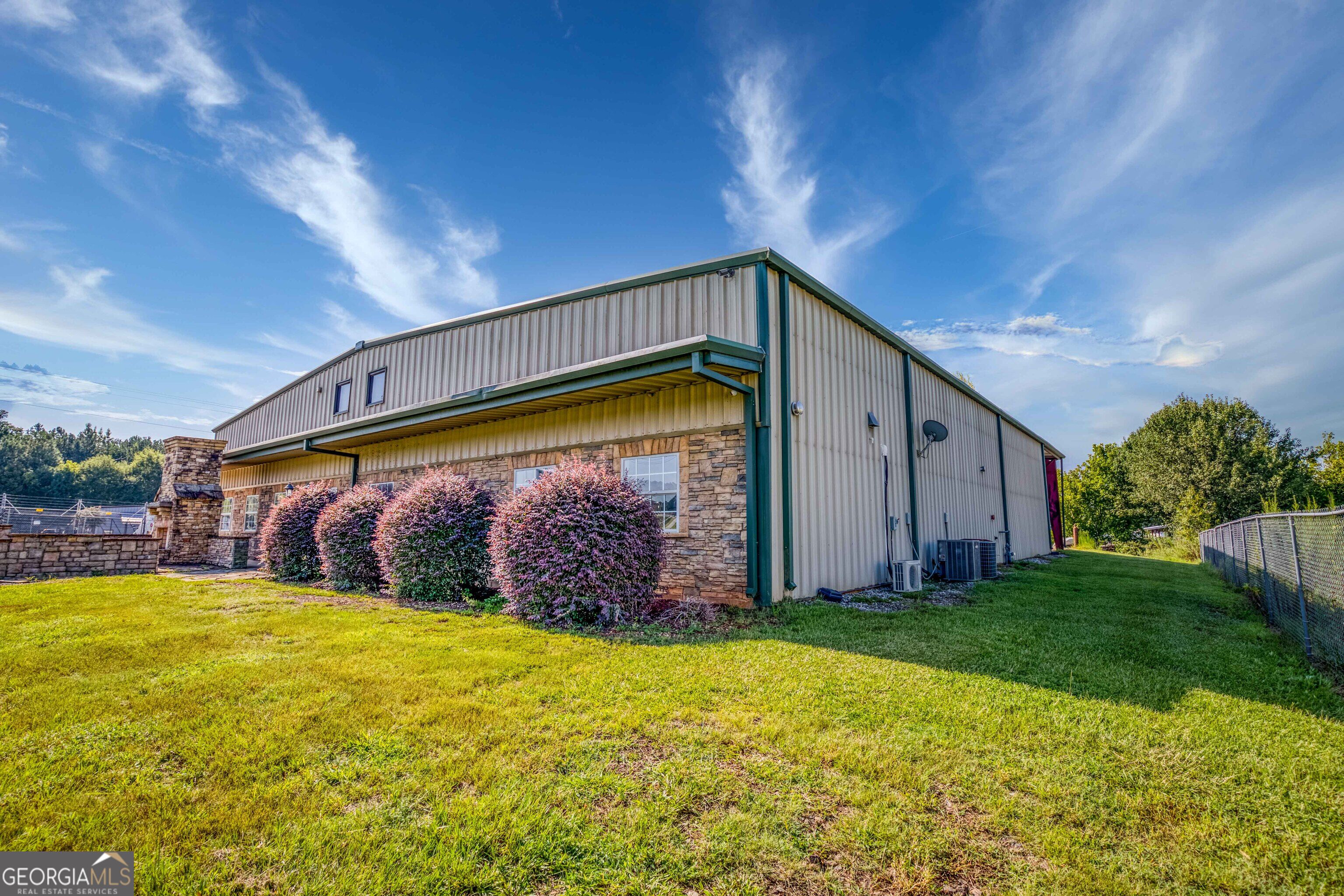 1585 Access Road Property Photo 12