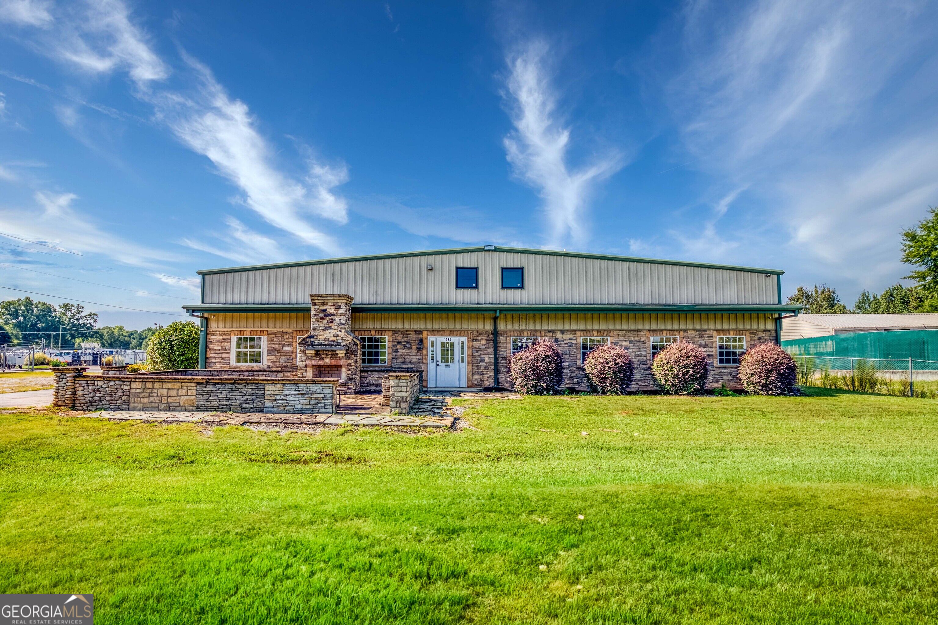 1585 Access Road Property Photo 14