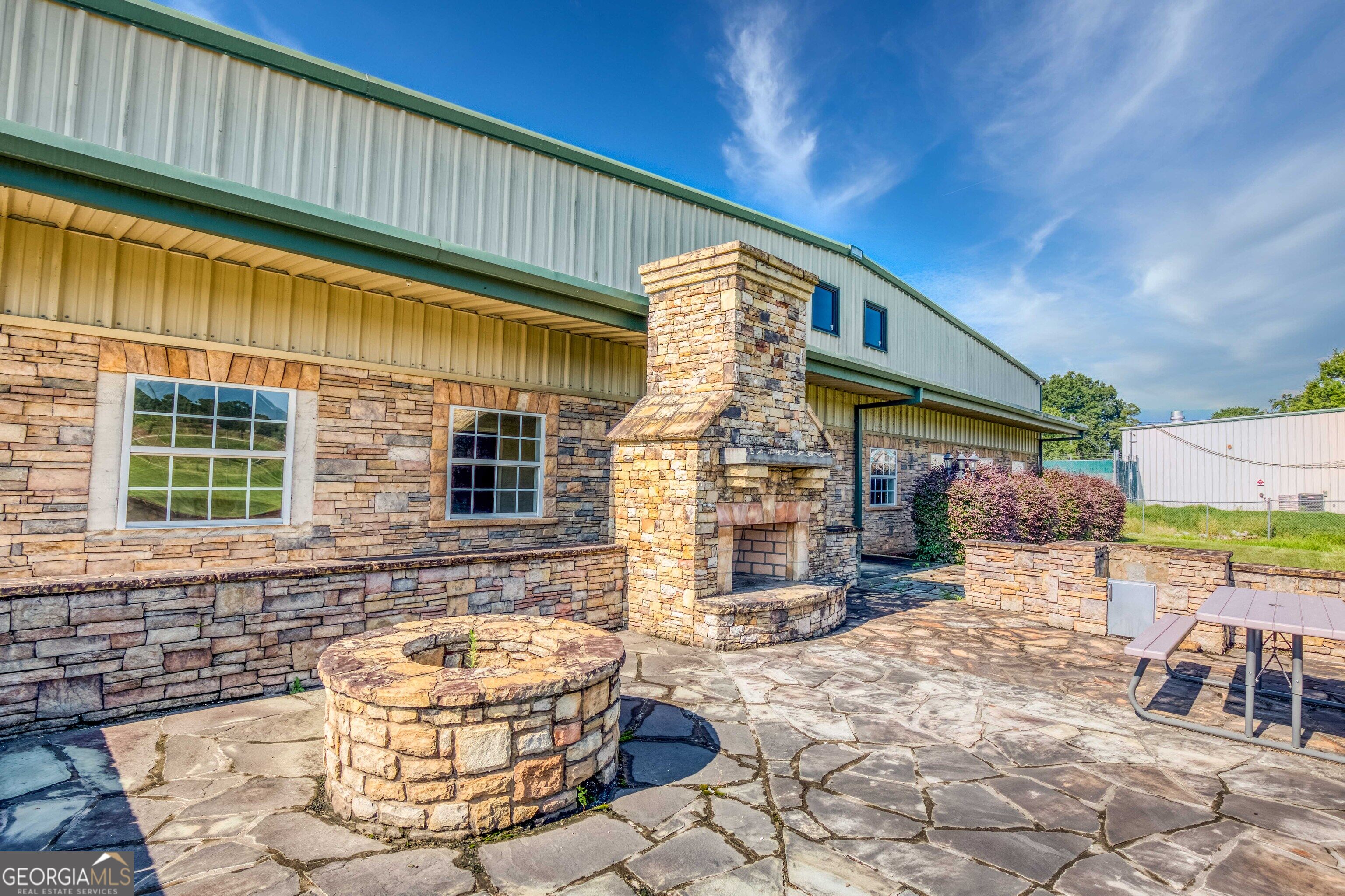1585 Access Road Property Photo 21