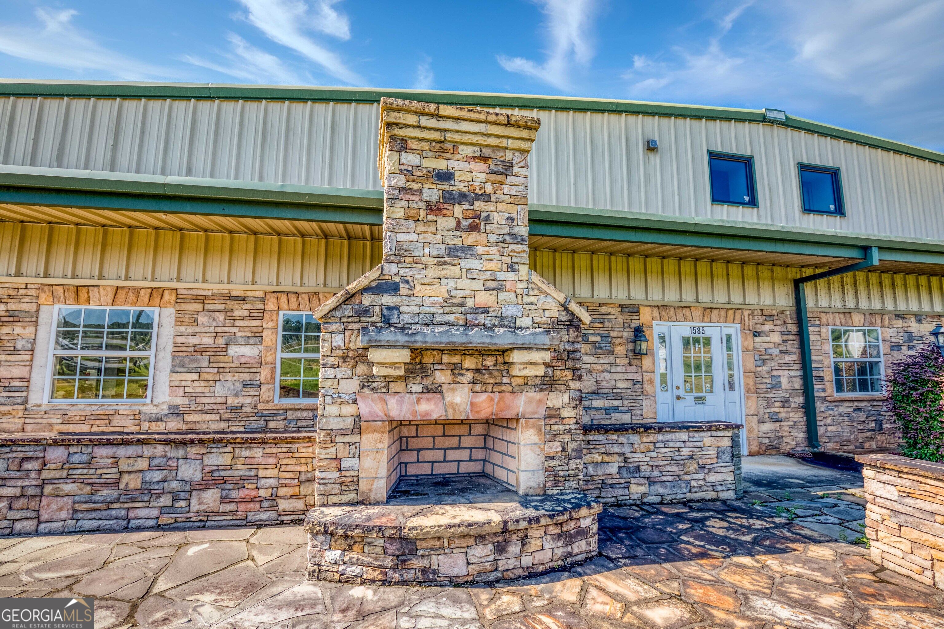 1585 Access Road Property Photo 22