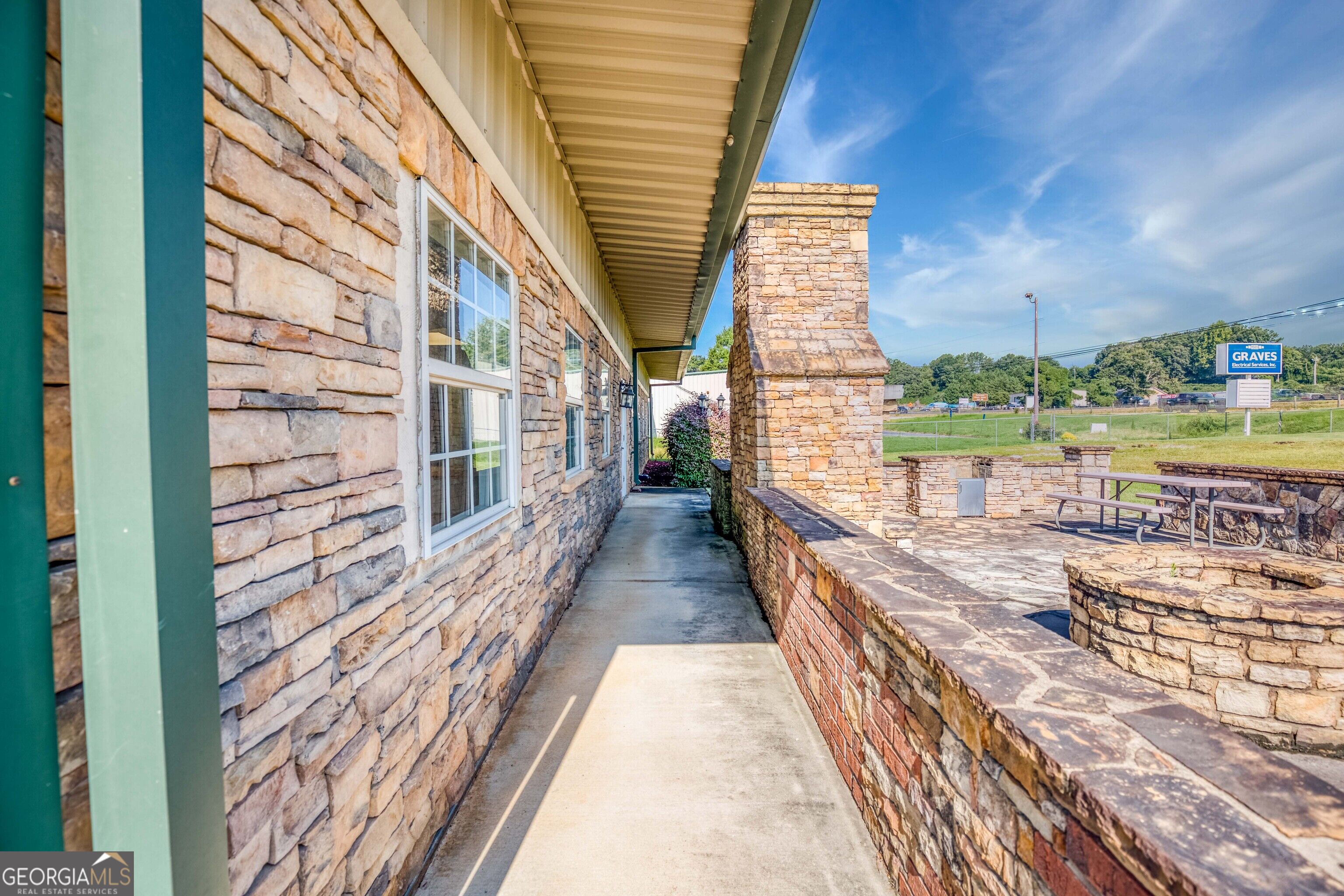 1585 Access Road Property Photo 24