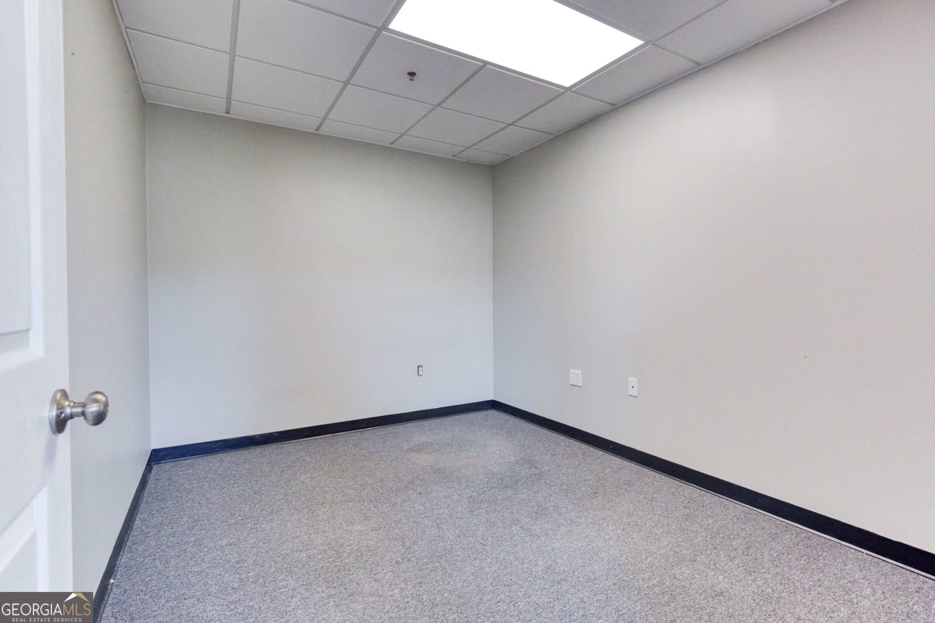 1585 Access Road Property Photo 34