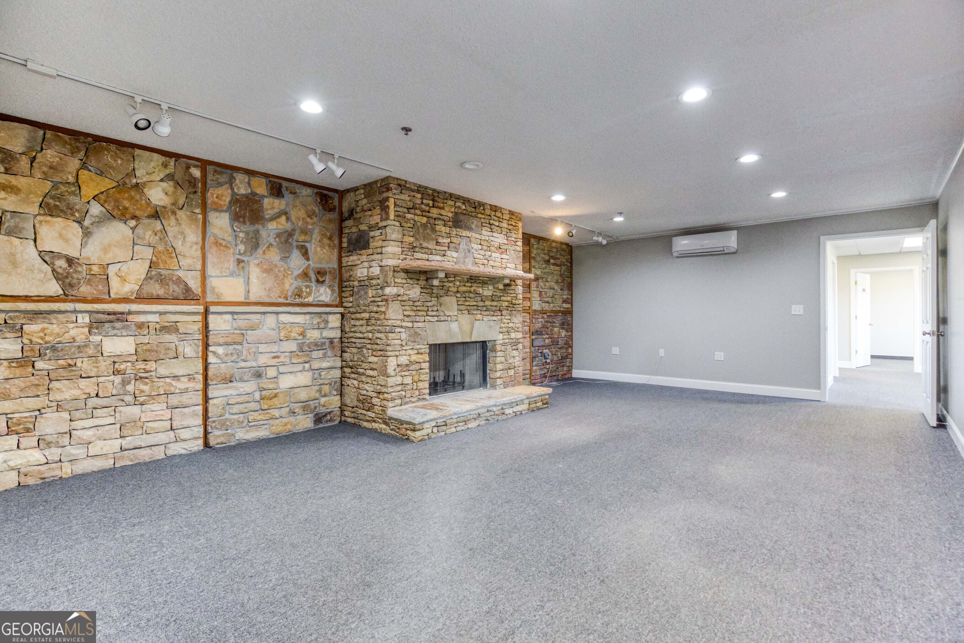 1585 Access Road Property Photo 35