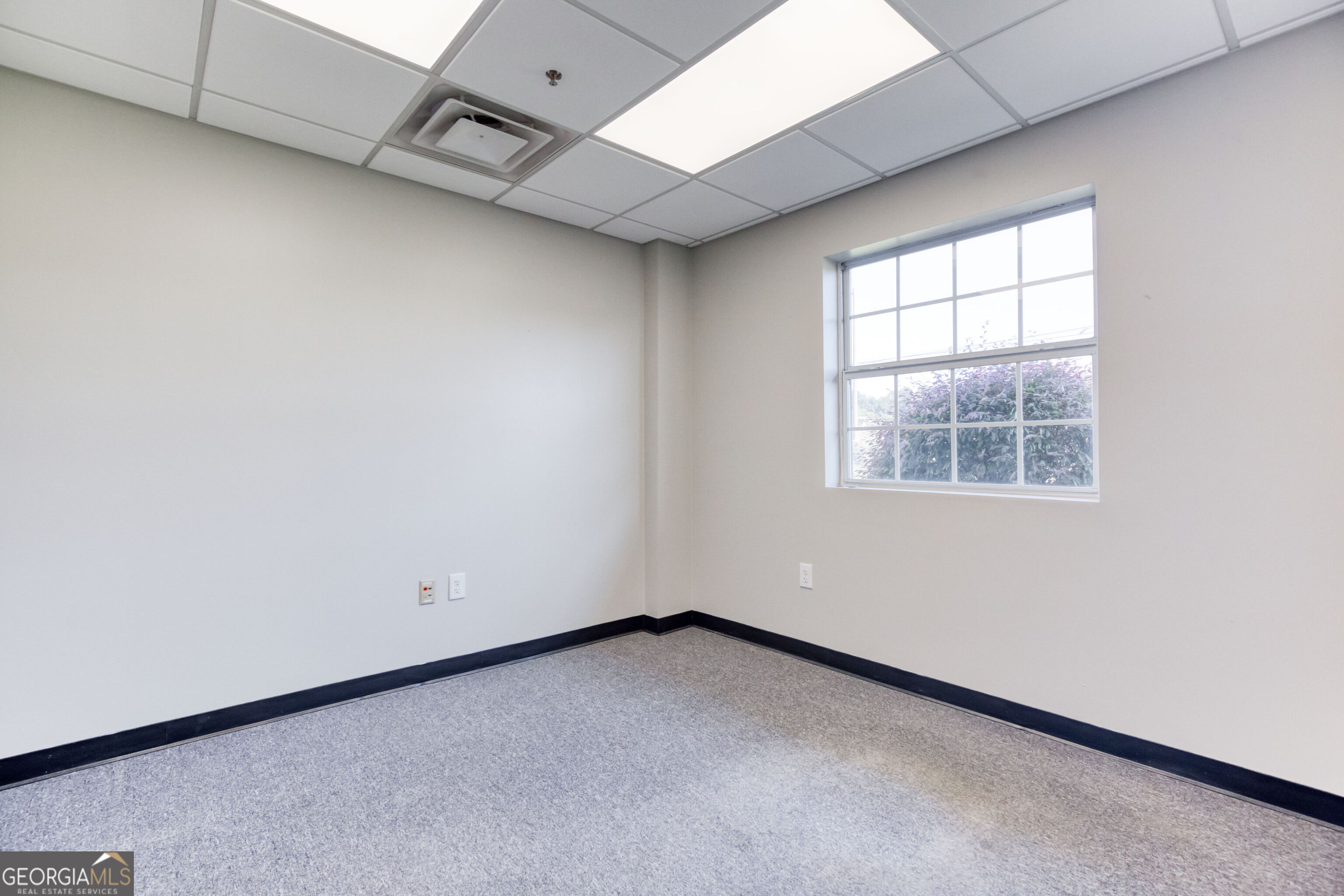 1585 Access Road Property Photo 42