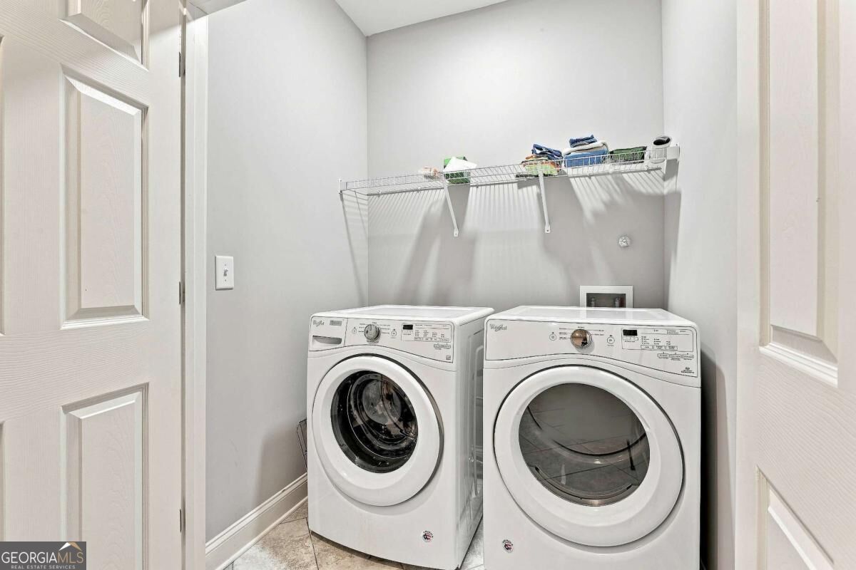 2102 Commonwealth Circle Property Photo 8
