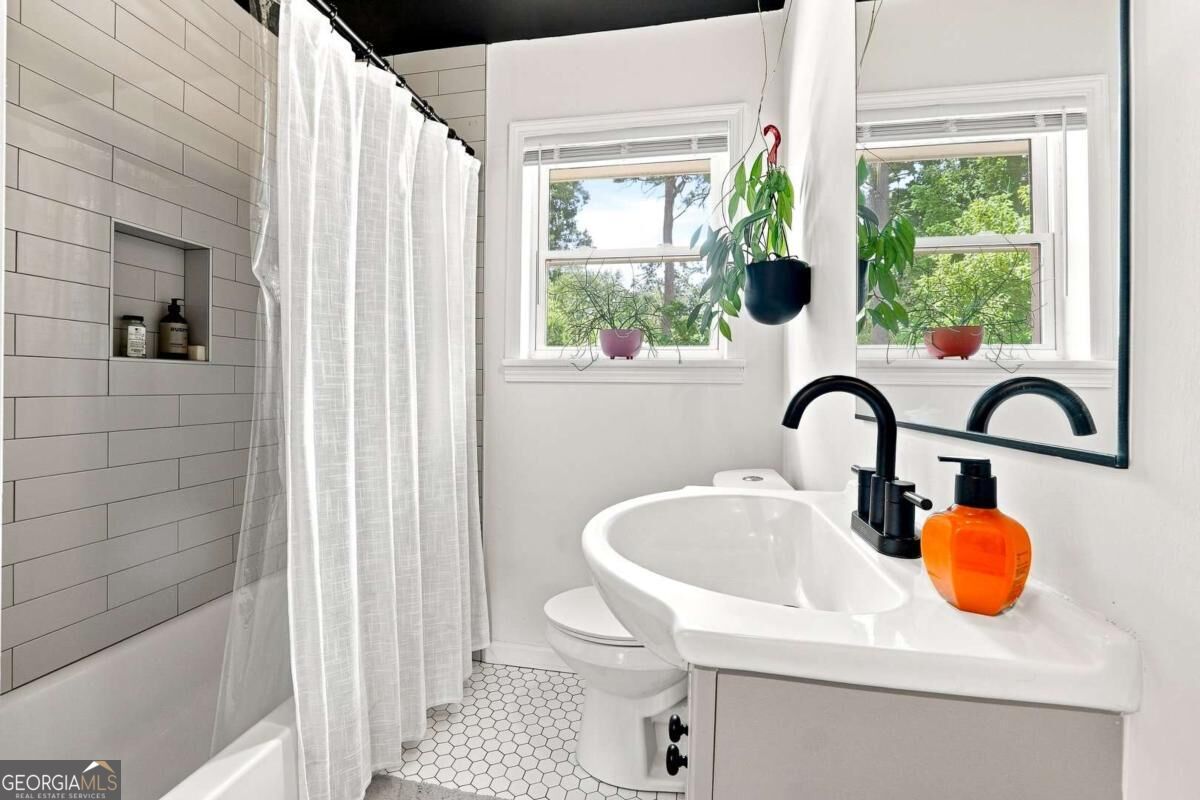 2934 Lynda Place Property Photo 28