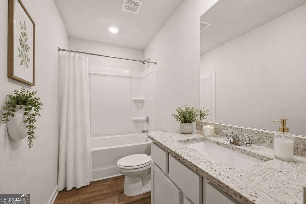 575 Meadows Farm Drive Property Photo 15