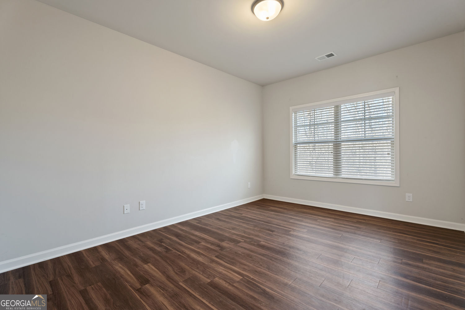 9240 Holly Wood Drive Property Photo 19