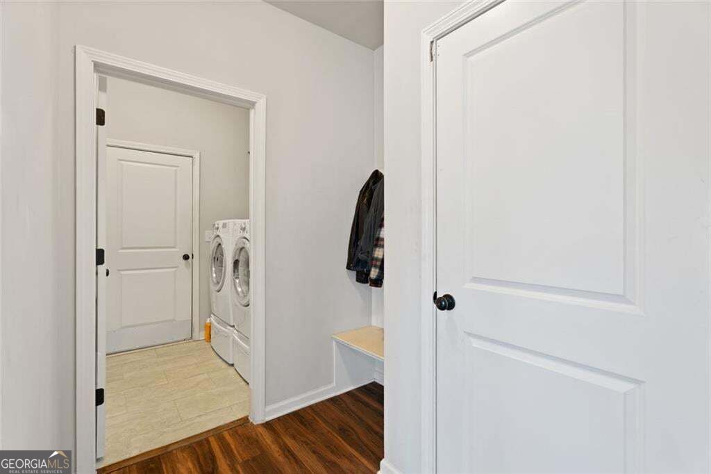 9240 Hollywood Drive Property Photo 34