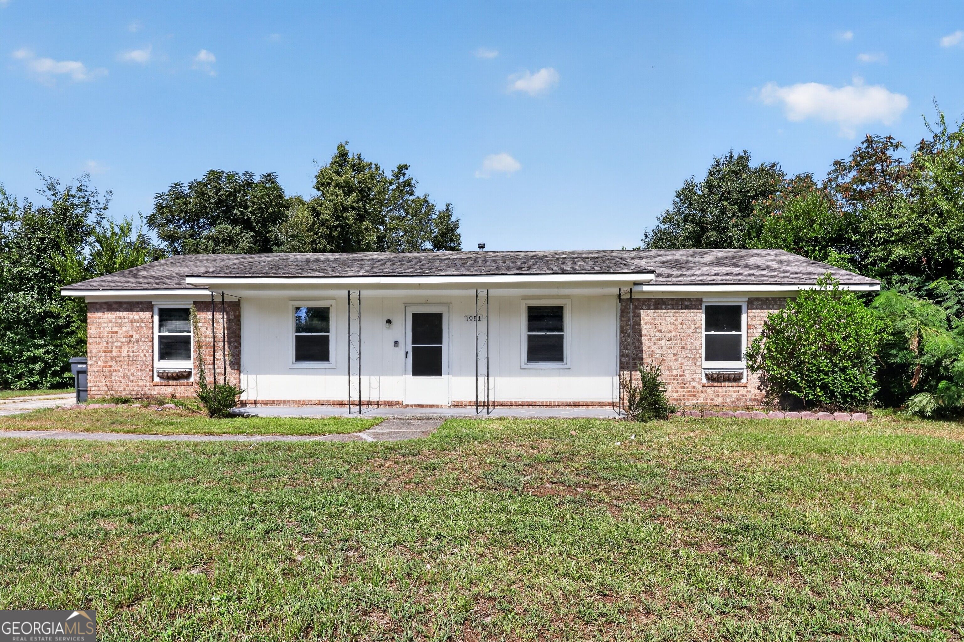 1951 Neptune Drive Property Photo 2