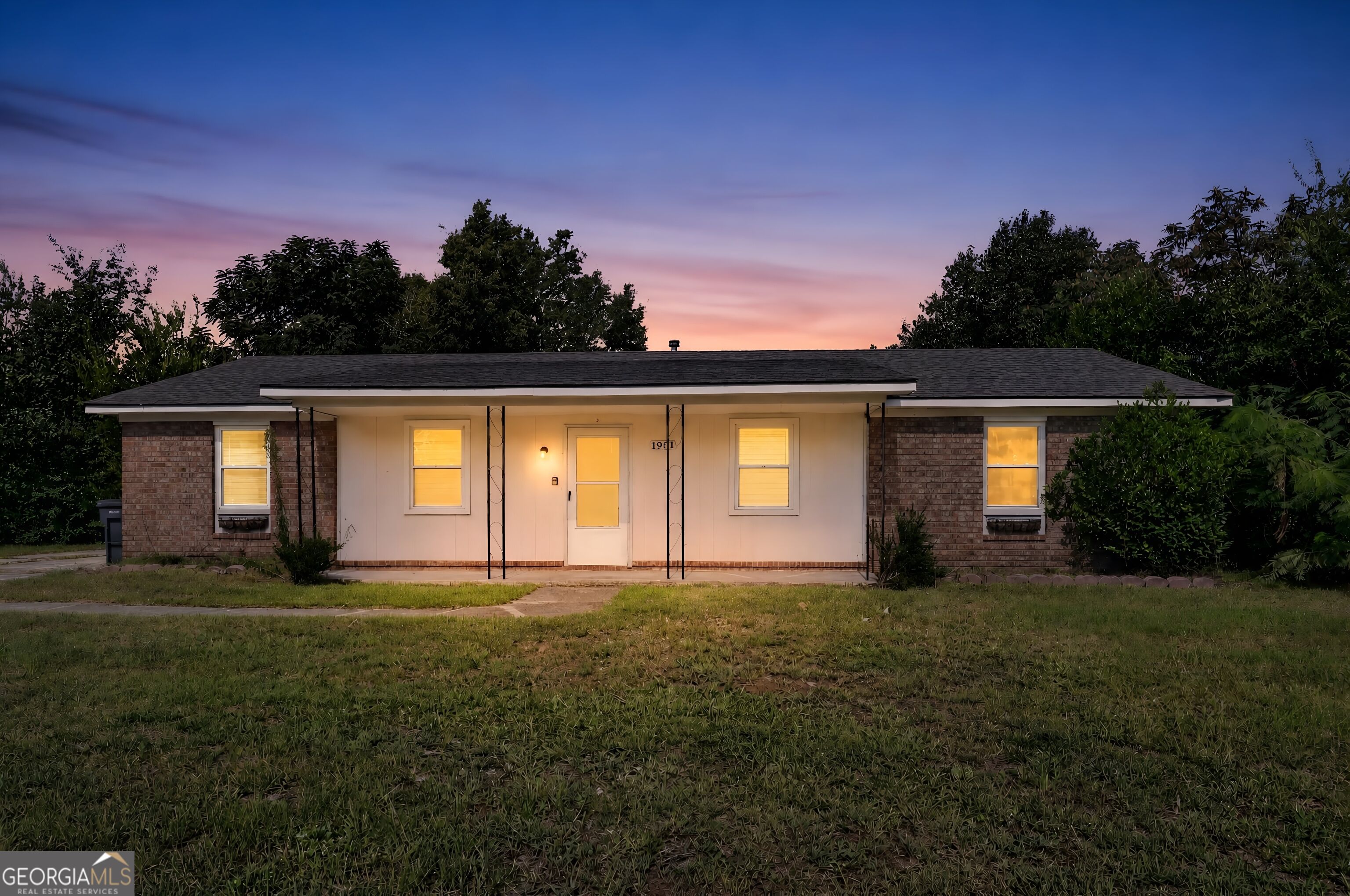 1951 Neptune Drive Property Photo 16