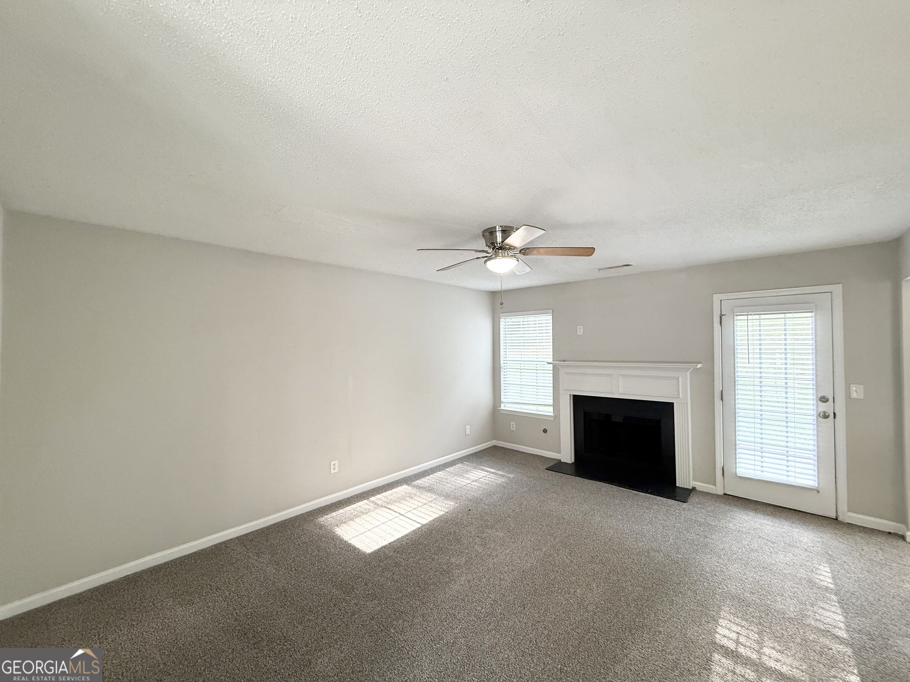 4691 Derby Loop Property Photo 4