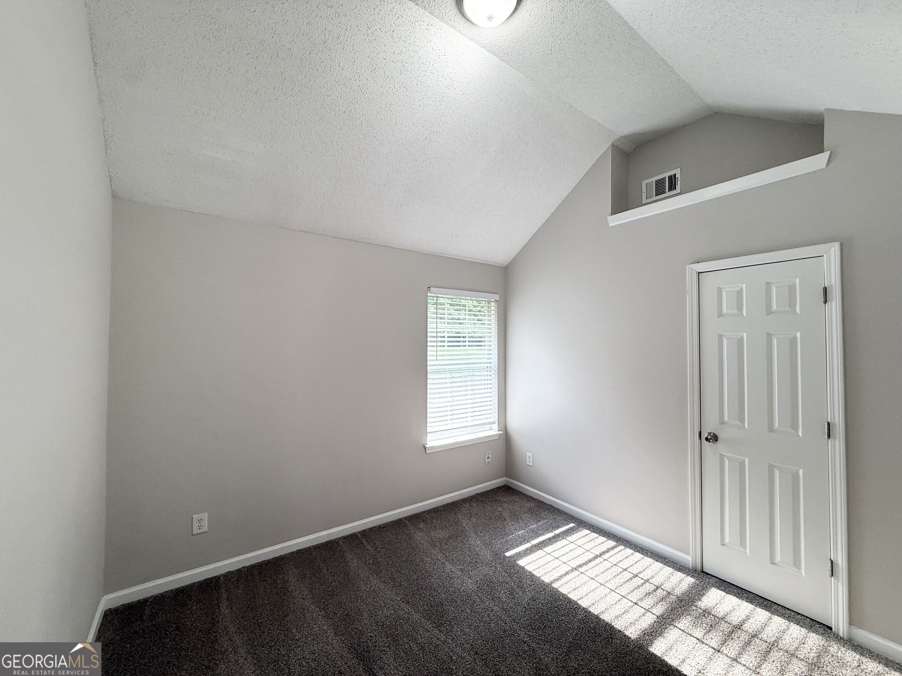 4691 Derby Loop Property Photo 8