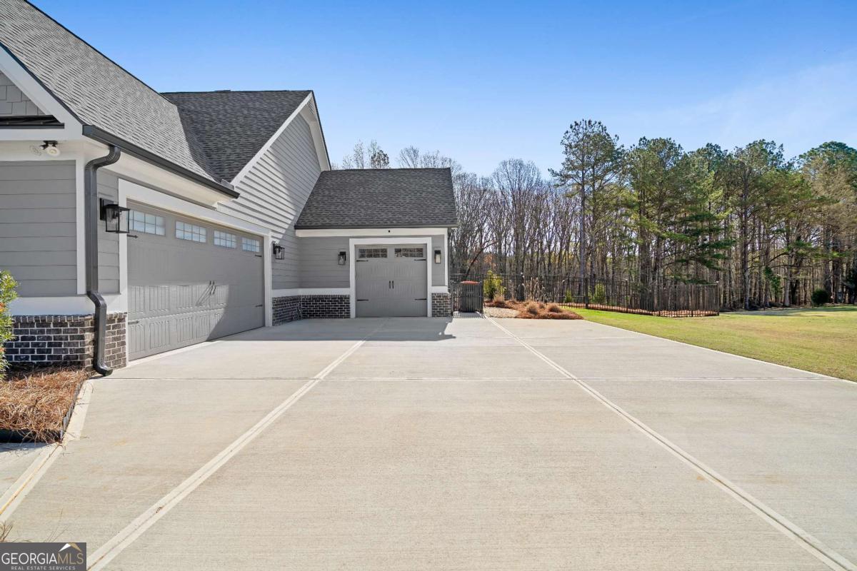 2128 Stonegate Way Property Photo 9