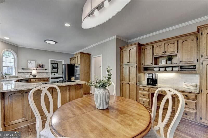 350 Welwyn Walk Property Photo 5