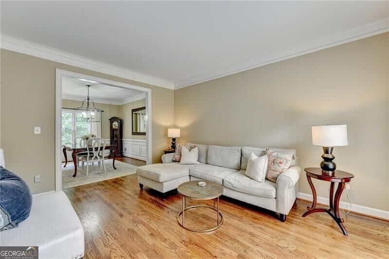350 Welwyn Walk Property Photo 11