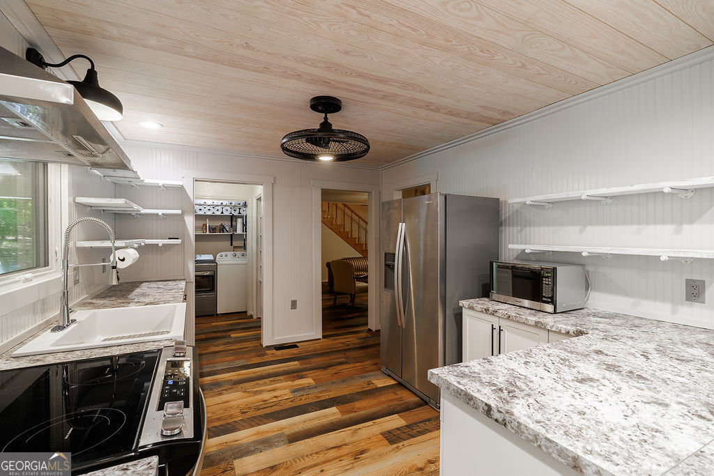 6329 Brockton Road Property Photo 10