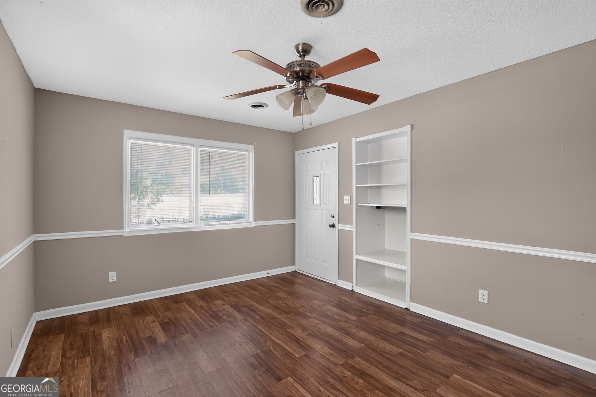 4218 Ervay Street Property Photo 5