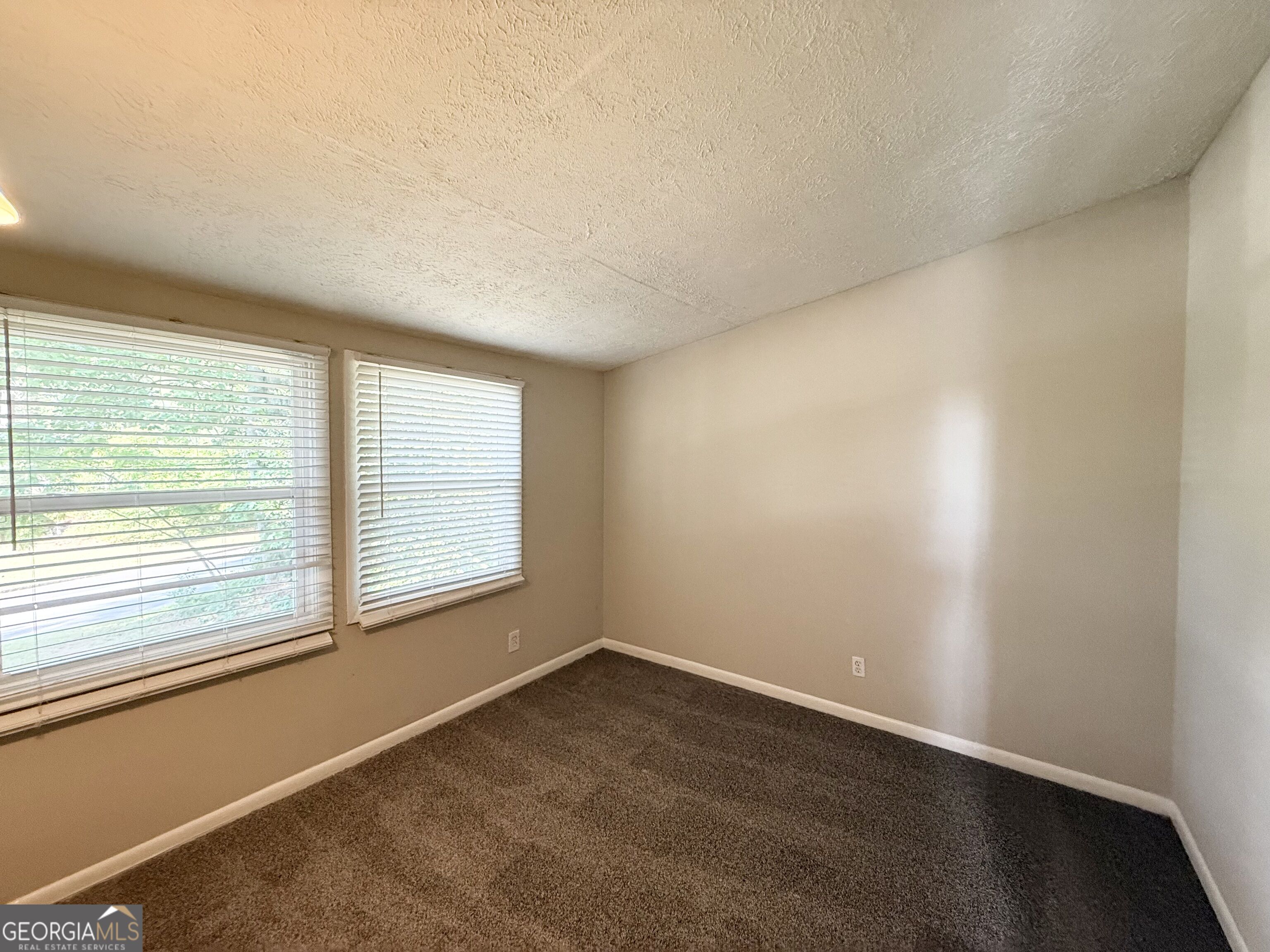 2837 Redwine Road Property Photo 7