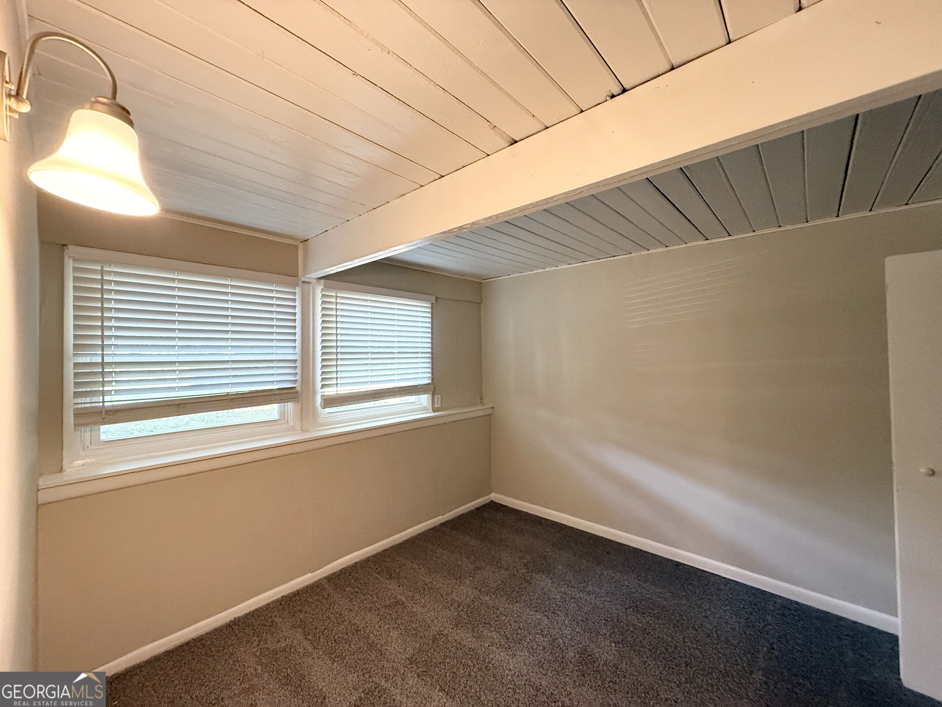 2837 Redwine Road Property Photo 10