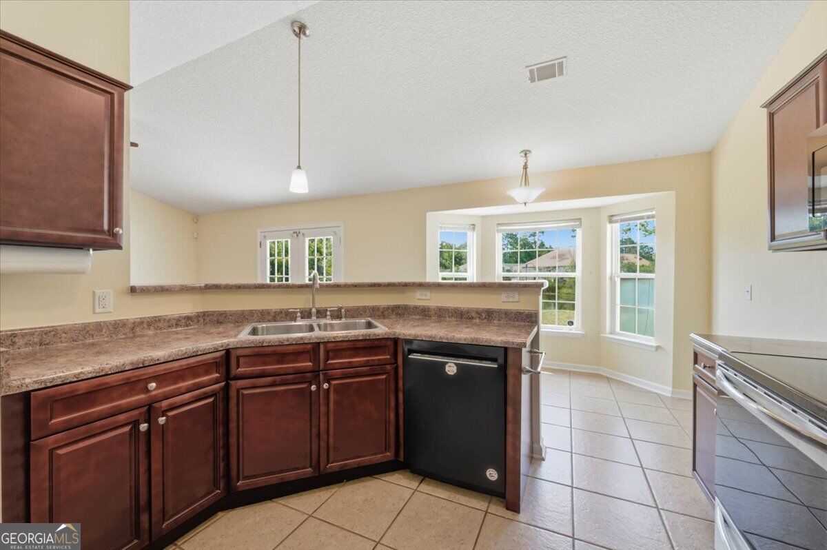 177 Winstead Drive Property Photo 7