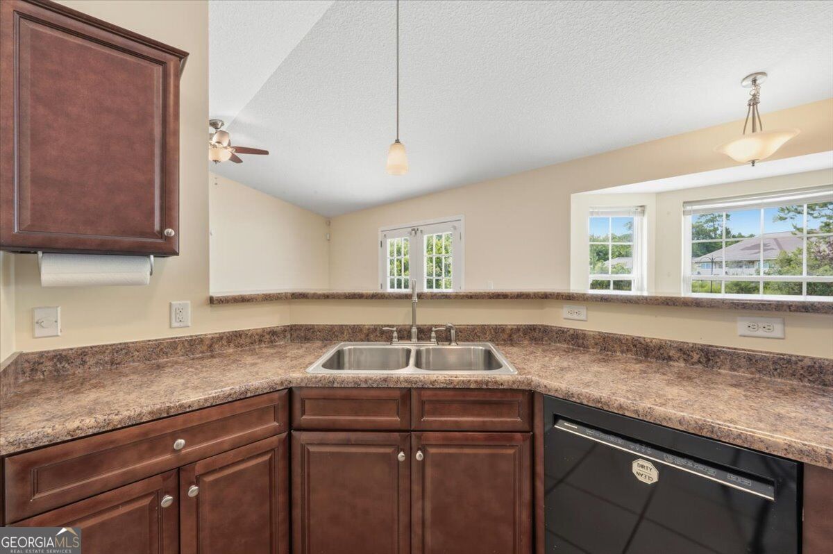 177 Winstead Drive Property Photo 8