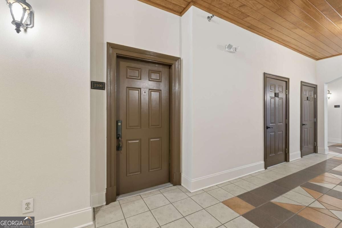 828 Highland Lane Ne # 2106 Property Photo 4