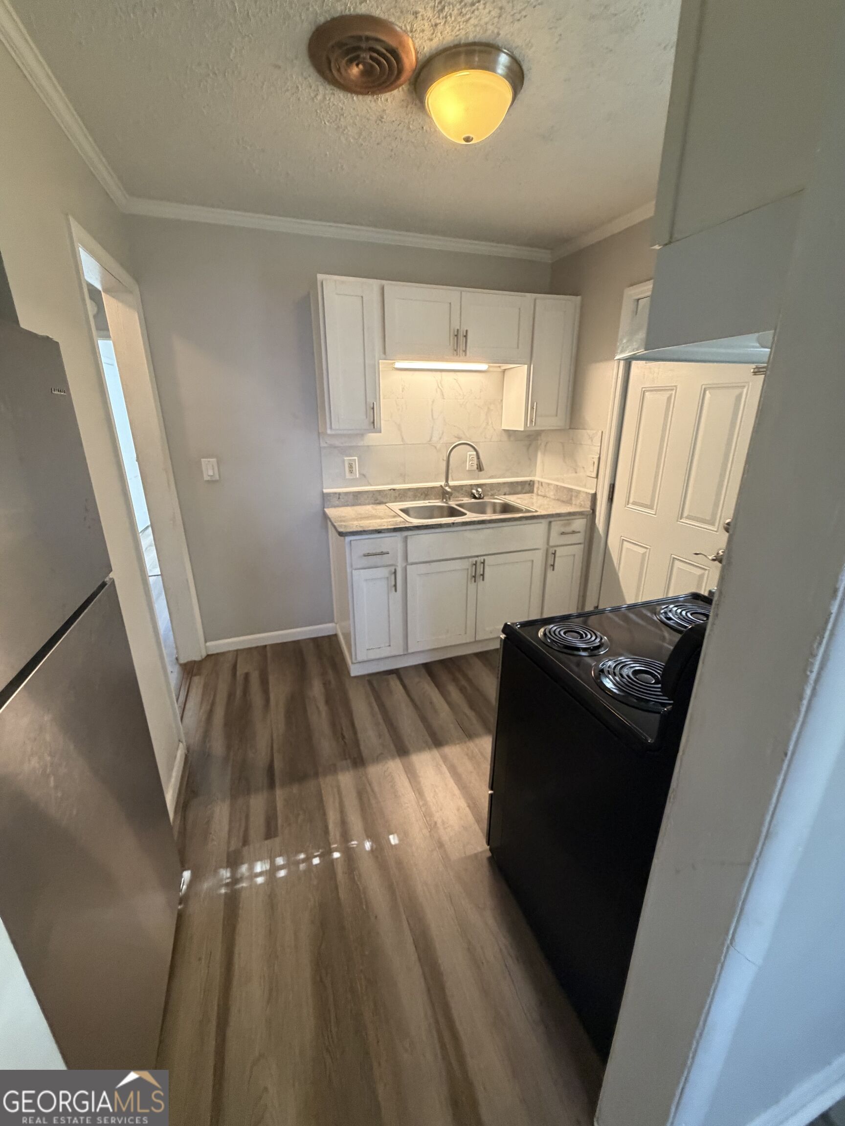 120 Meadowdale Drive Property Photo 3