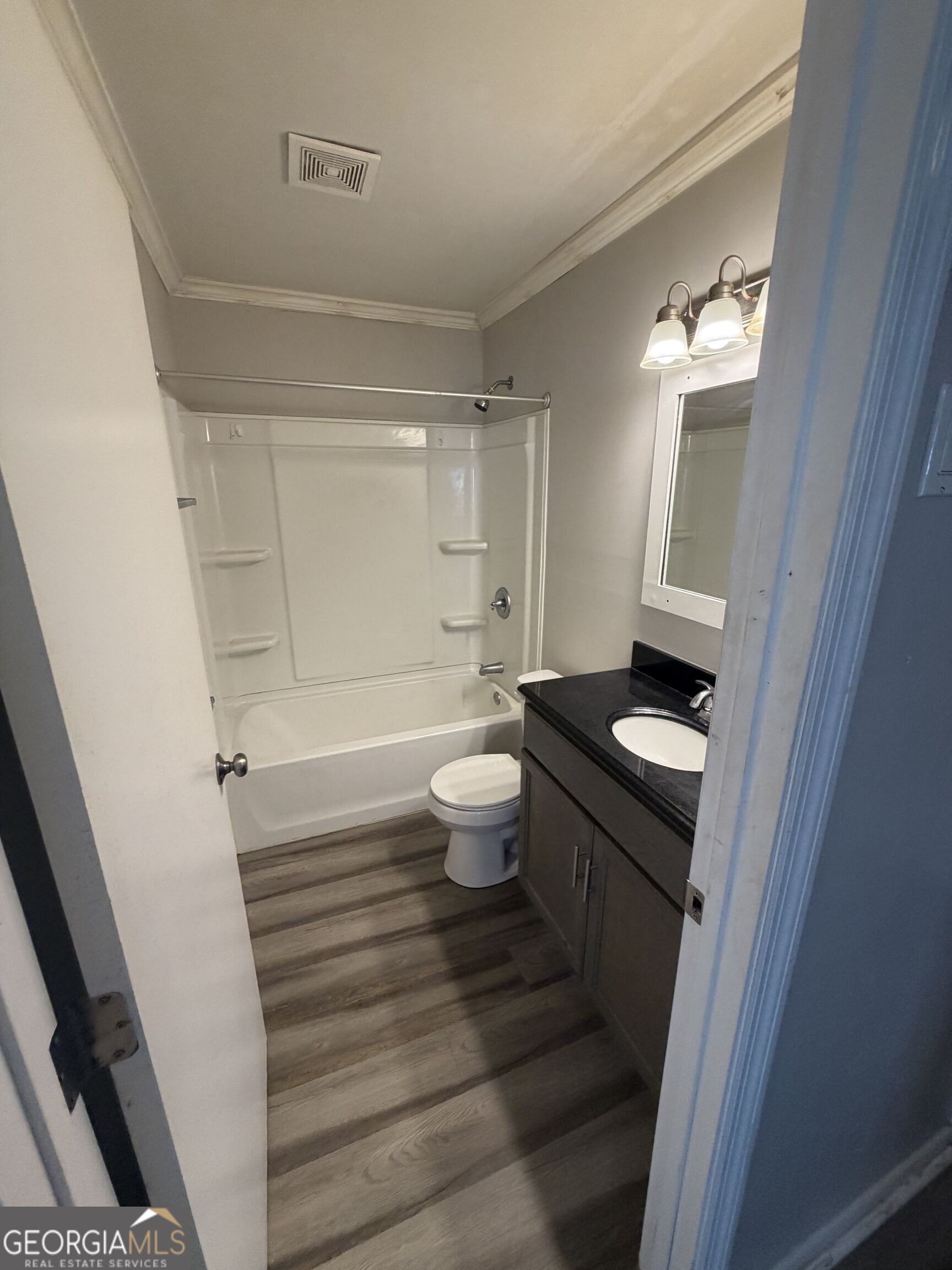 120 Meadowdale Drive Property Photo 6