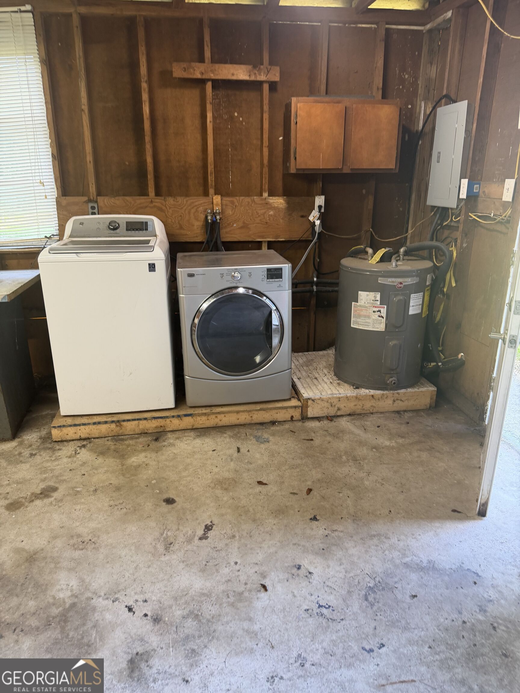 120 Meadowdale Drive Property Photo 11