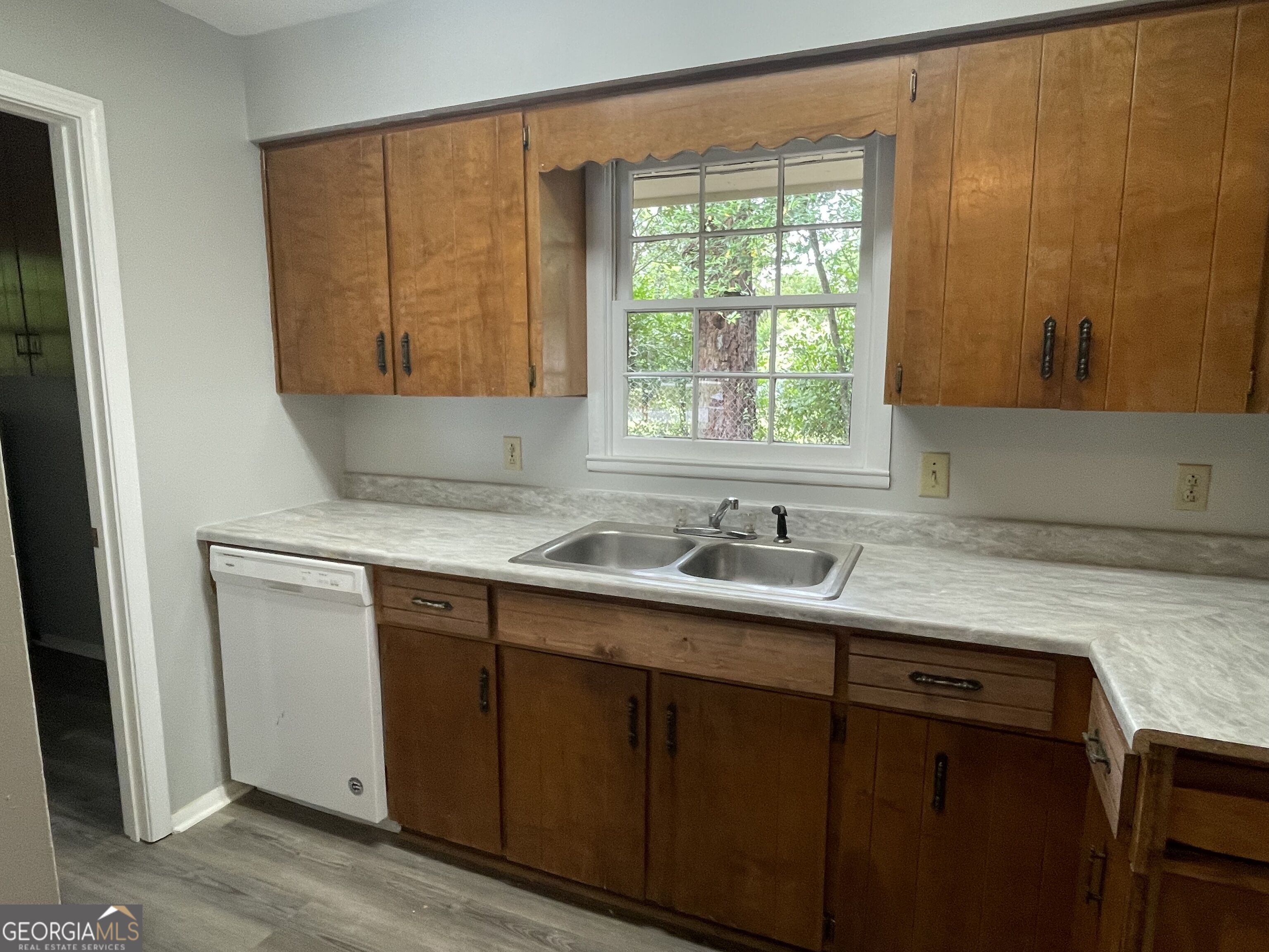 124 Alexander Avenue Property Photo 5