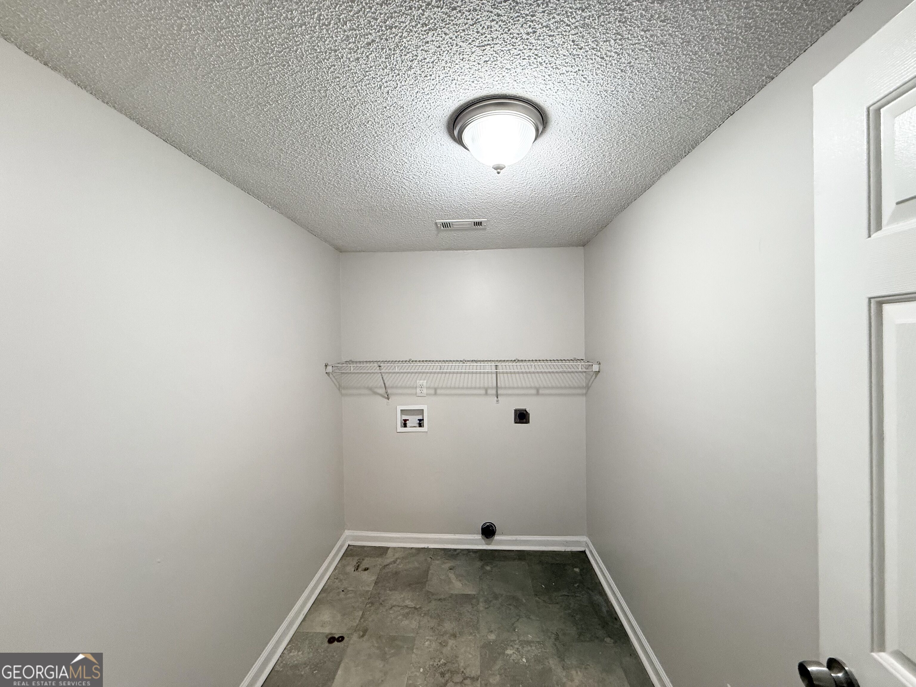 5753 Three Lakes Drive Property Photo 13