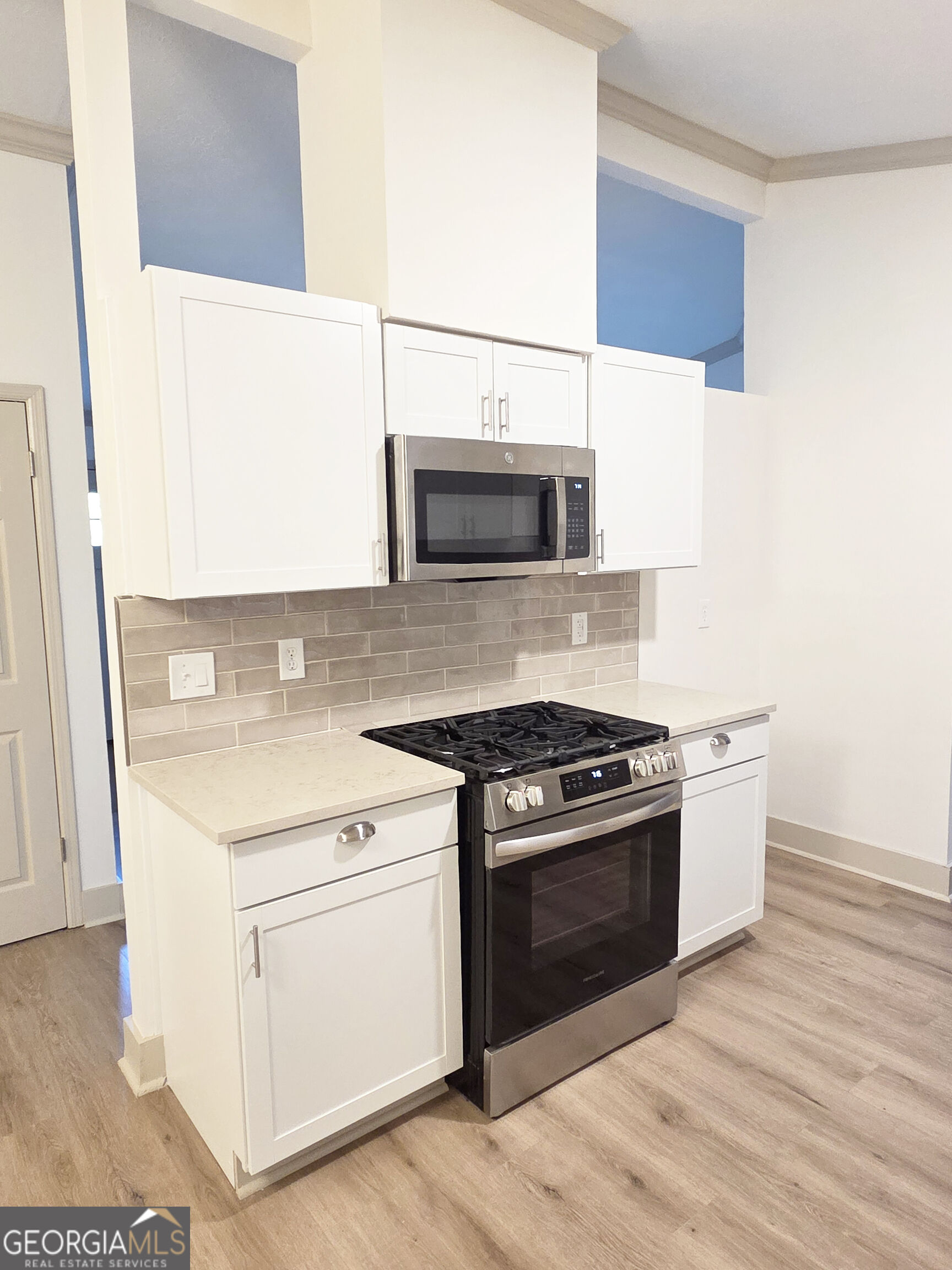 7791 Chase Woods Drive Property Photo 6