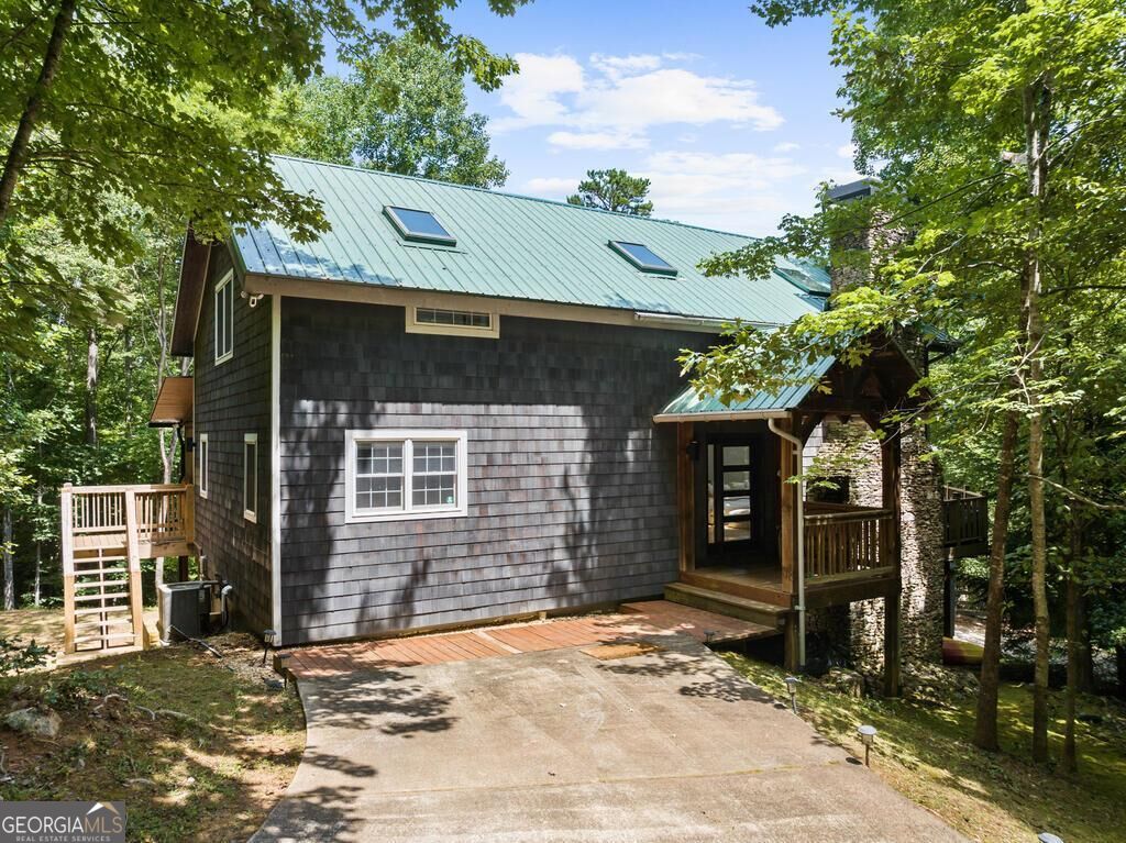 281 Pine Cone Road Property Photo 2