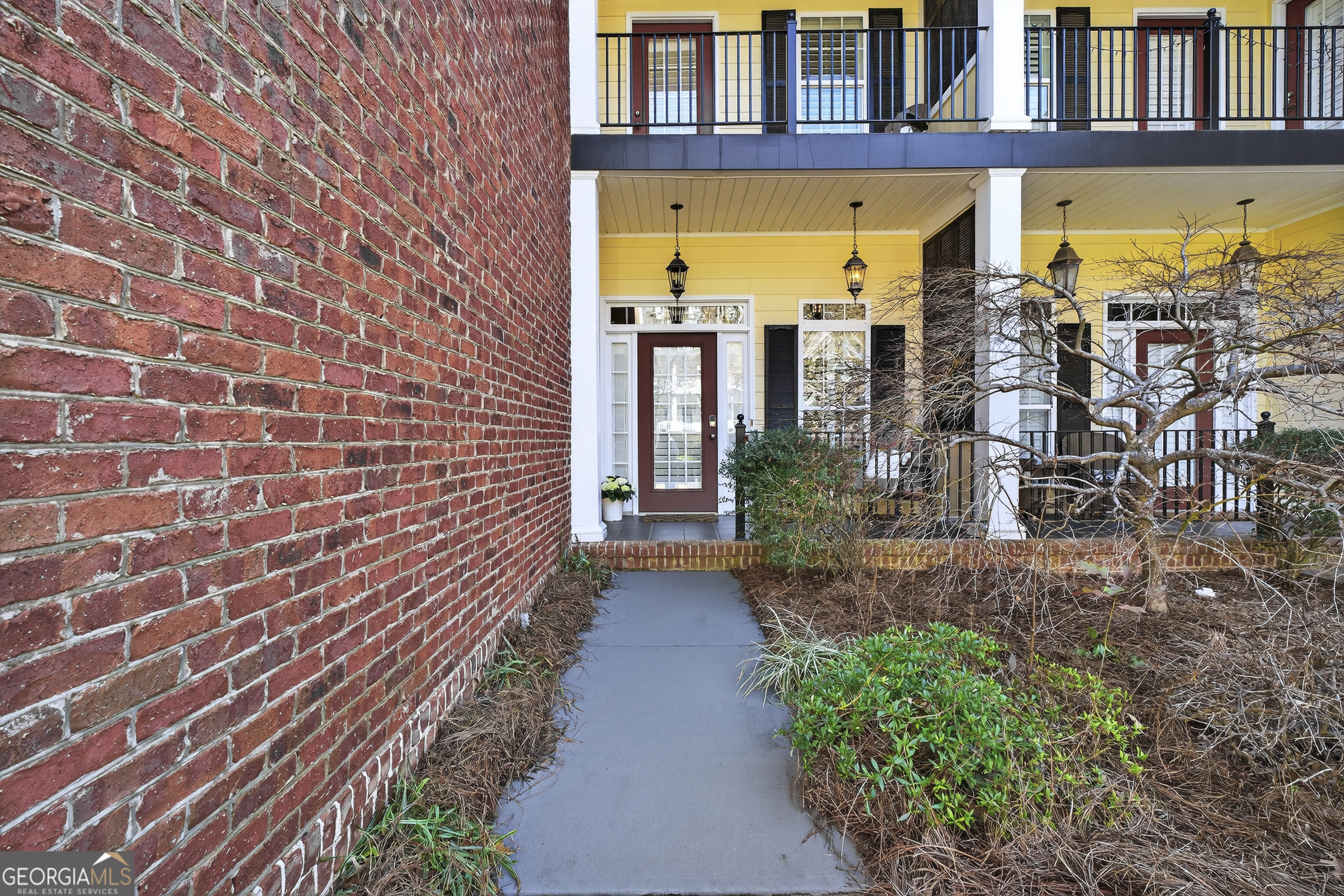 855 Tufthunter Property Photo 3