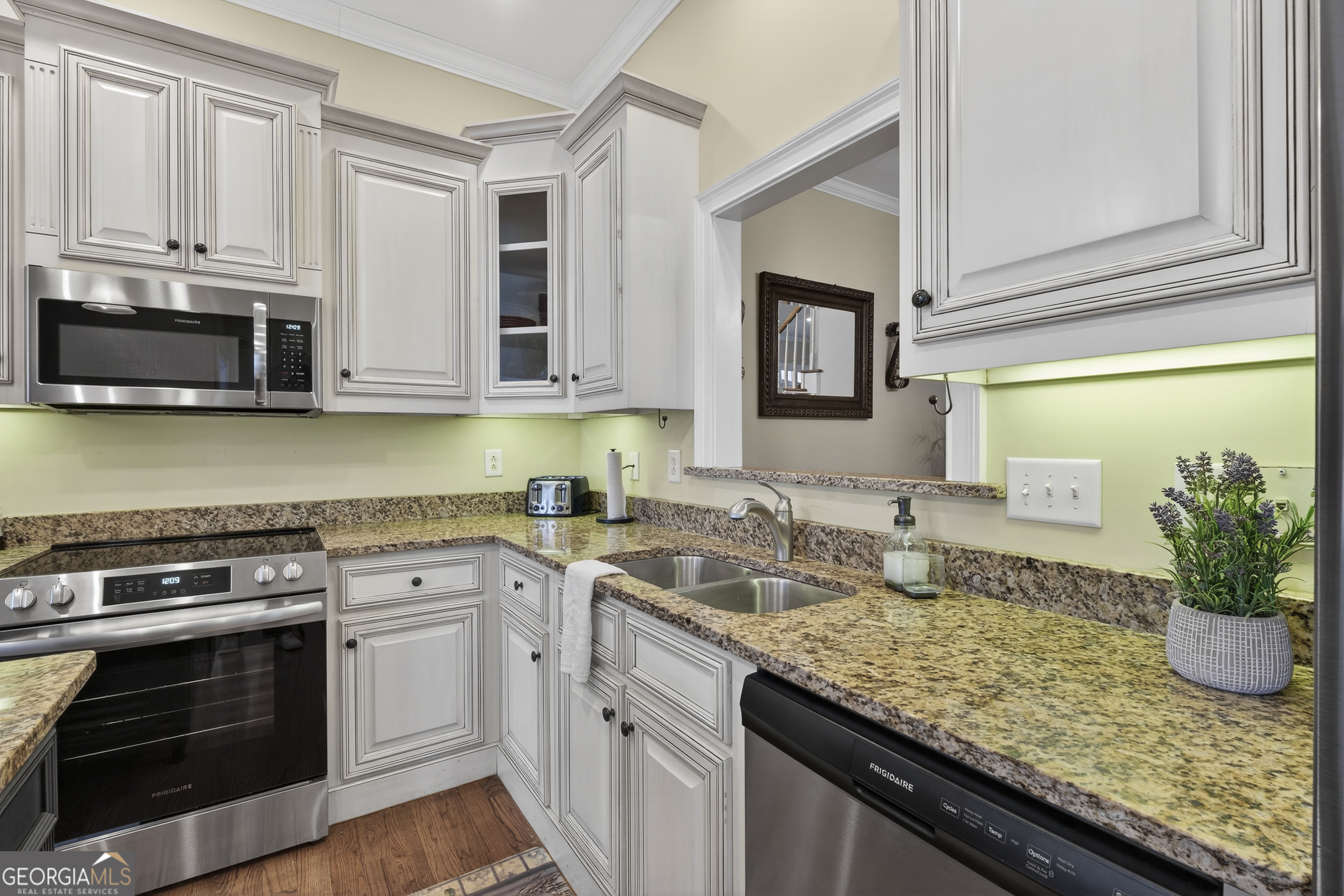 855 Tufthunter Property Photo 22