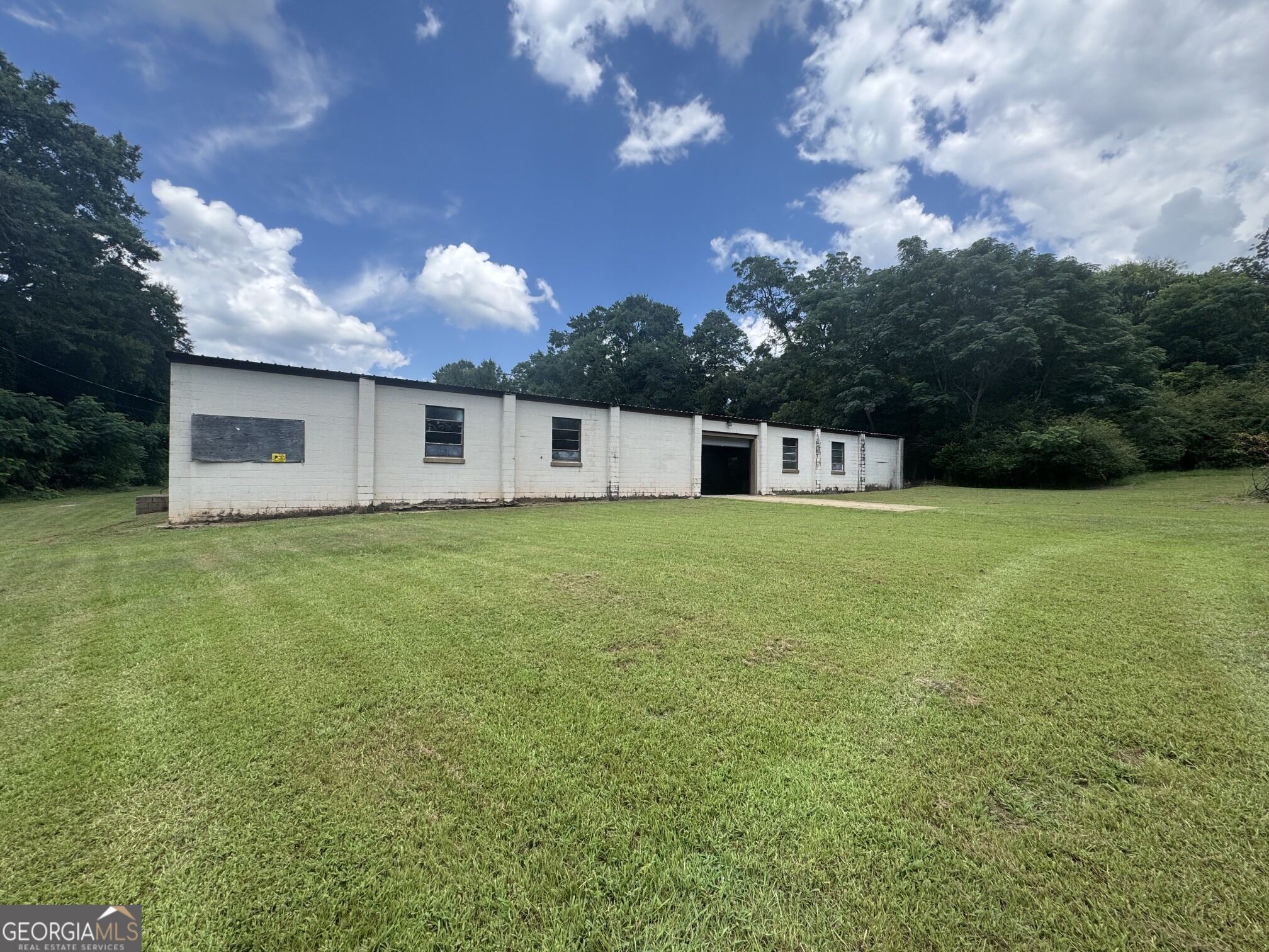 123 Railroad Avenue Property Photo 1