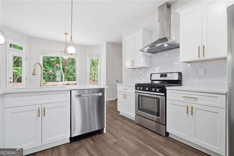 112 Adelaide Crossing Property Photo 11