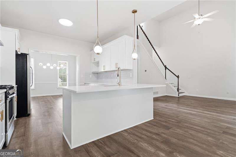 112 Adelaide Crossing Property Photo 13