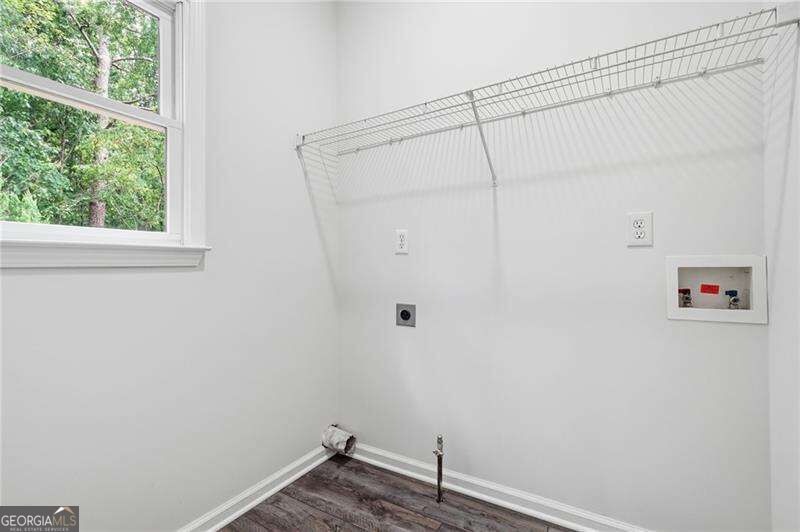 112 Adelaide Crossing Property Photo 16