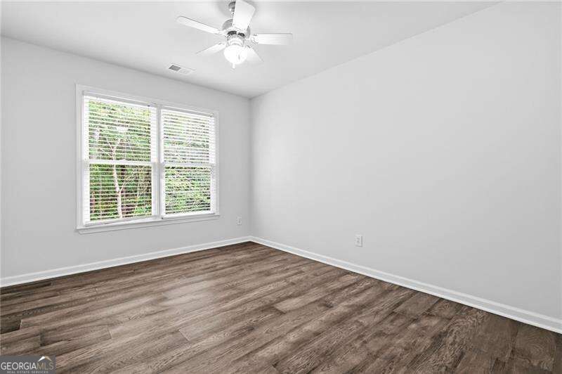112 Adelaide Crossing Property Photo 27