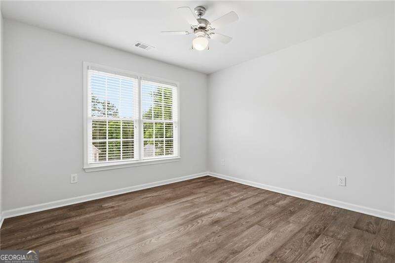 112 Adelaide Crossing Property Photo 29