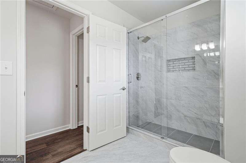 112 Adelaide Crossing Property Photo 32