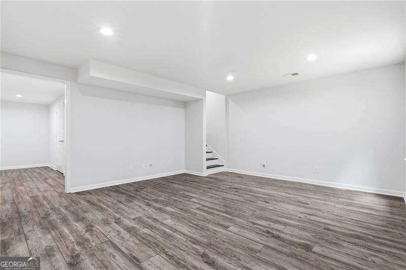 112 Adelaide Crossing Property Photo 43