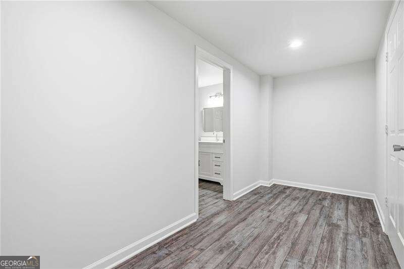 112 Adelaide Crossing Property Photo 45