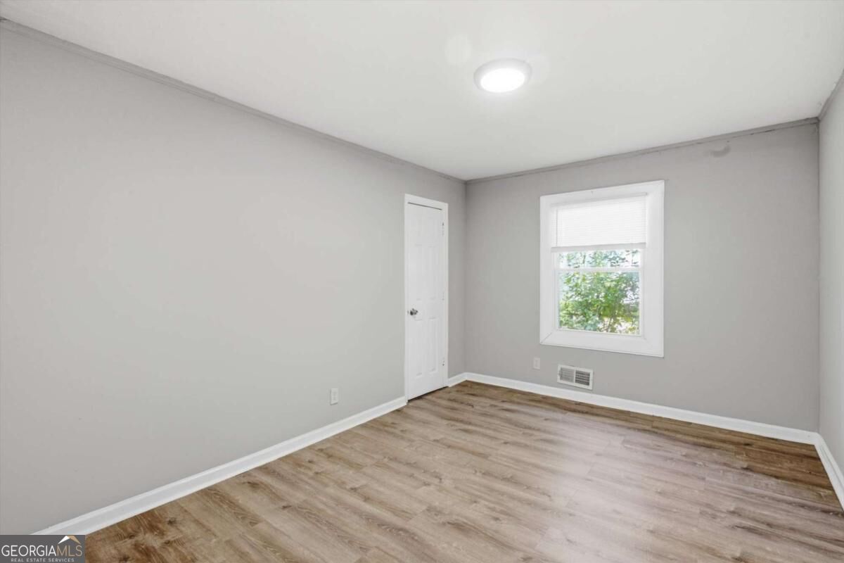 200 Meador Way Se Property Photo 7