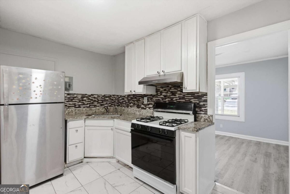 200 Meador Way Se Property Photo 10