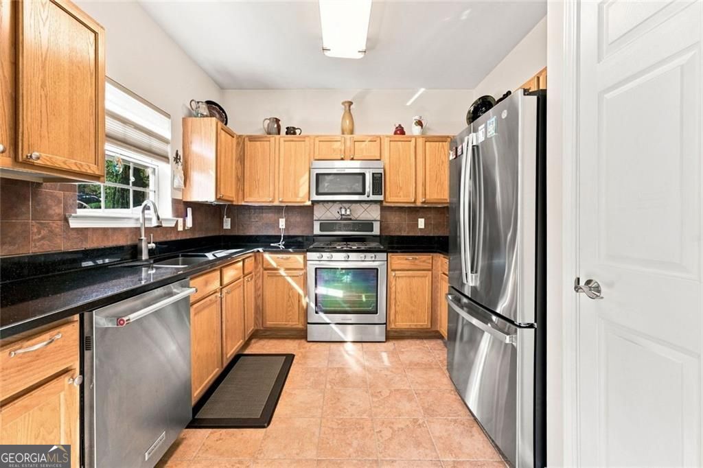4706 Autumn Rose Trail Property Photo 10