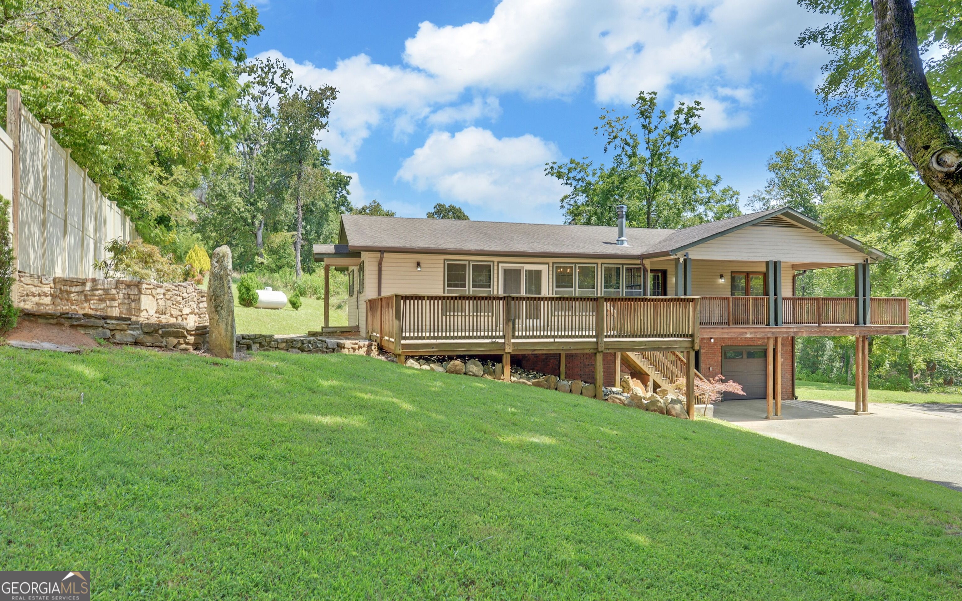 140 Tranquility Drive Property Photo 1