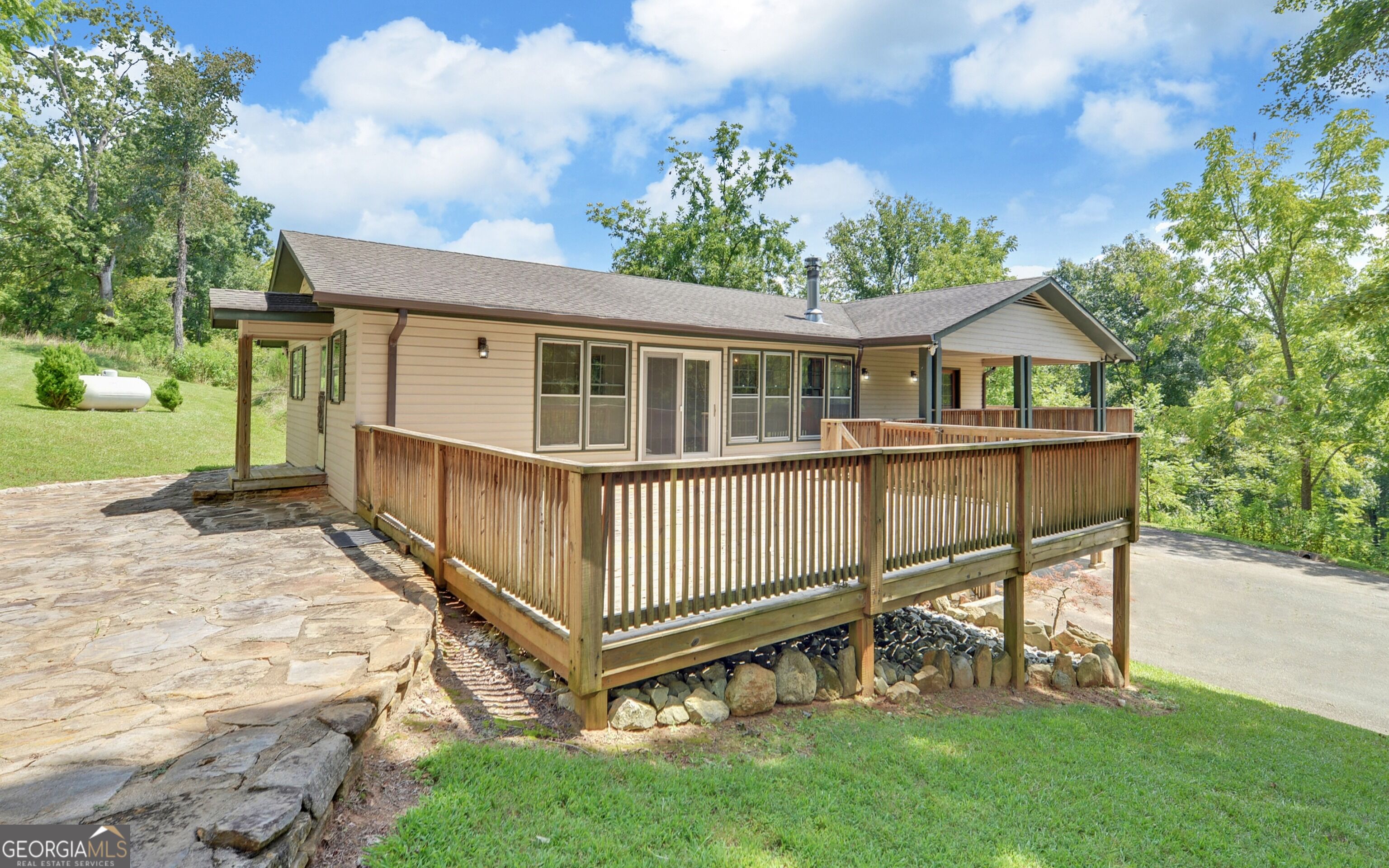 140 Tranquility Drive Property Photo 3
